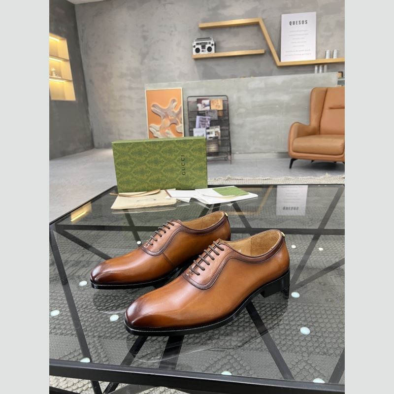 G*u*i leather shoes